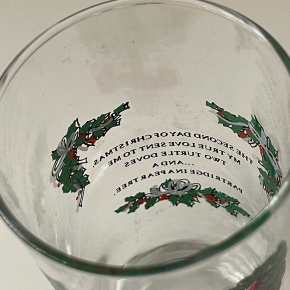 Twelve Days of Christmas Glass Tumbler 2nd Day with Two Turtle Doves in Tree - Picture 5 of 5